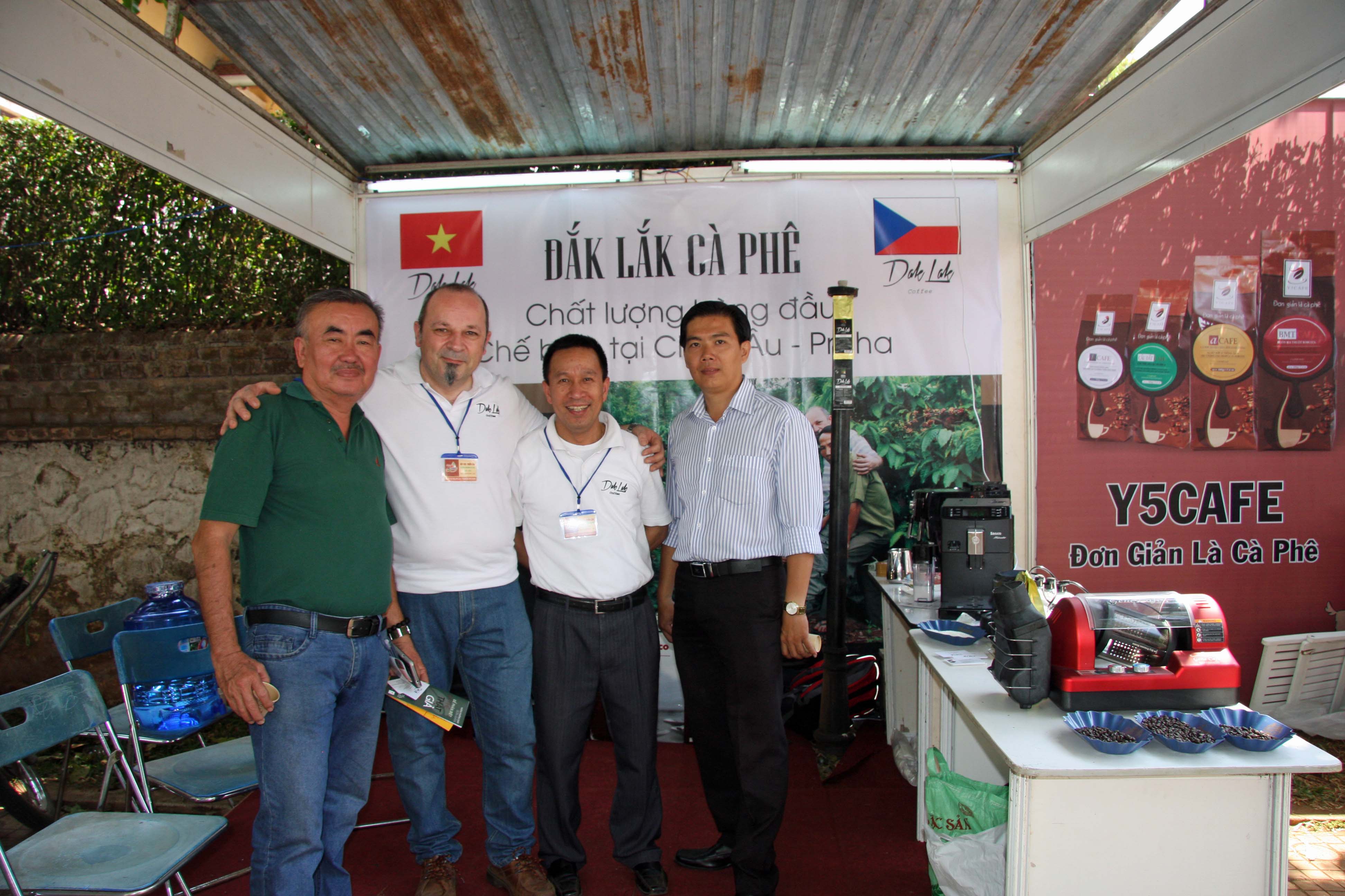 veletrh kávy v Dak Lak reprezentace naši pražírny ve Vietnamu